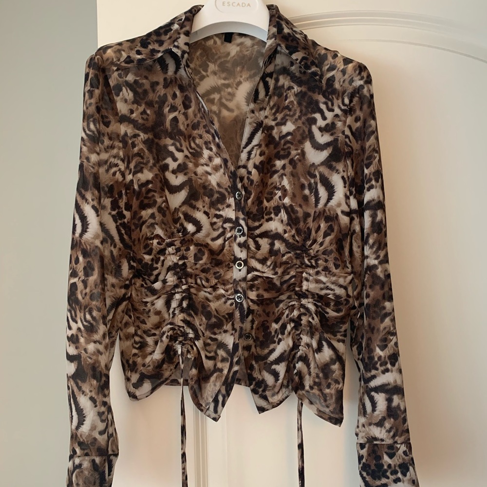 Escada silk animal print long sleeve blouse